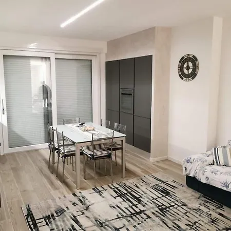 Apartment Pineta *
